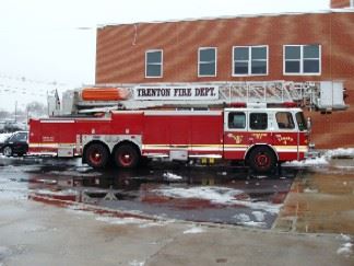 2000 Aerial Ladder Truck